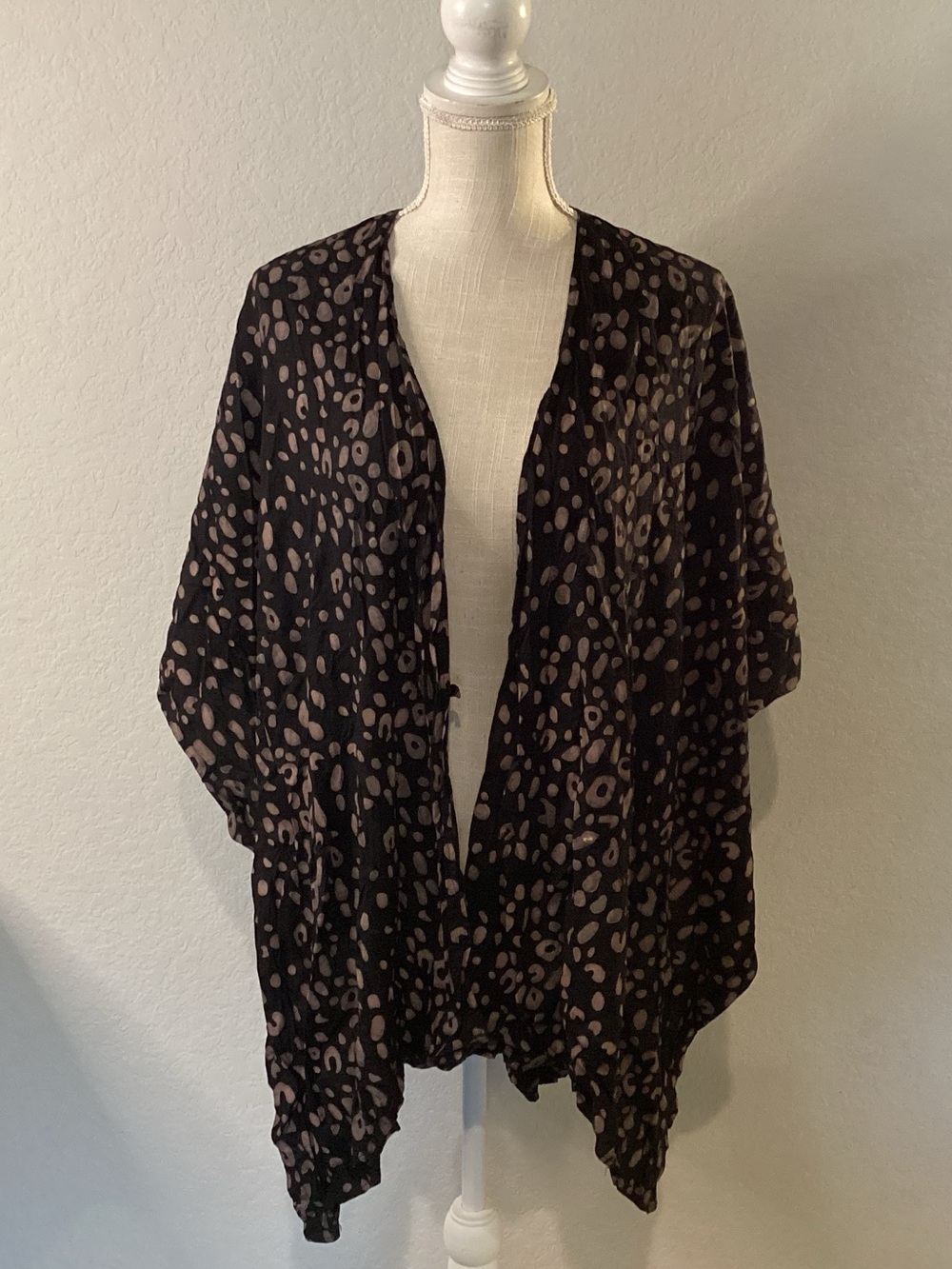 Sseko Black and Taupe Leopard Print Kimono Cardigan